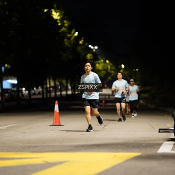 Runner Photo 3621999