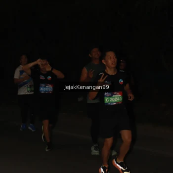Runner Photo 3622337