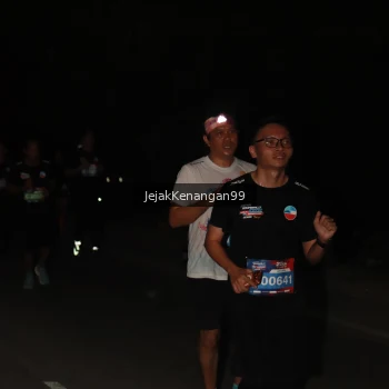 Runner Photo 3622635