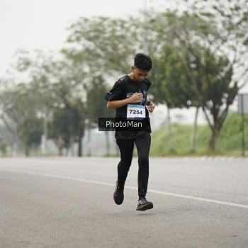 Runner Photo 3622665