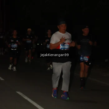 Runner Photo 3622936