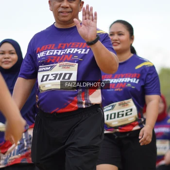 Runner Photo 3623715