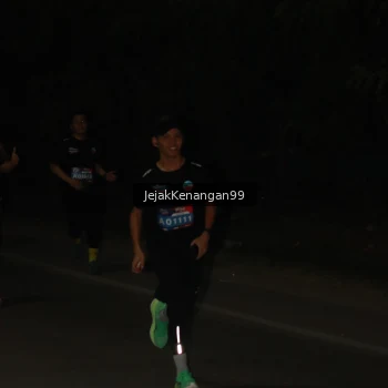 Runner Photo 3623995