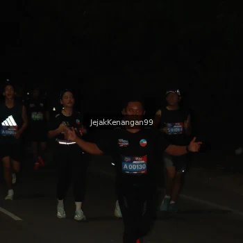 Runner Photo 3624436