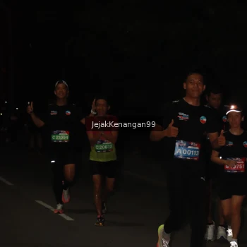 Runner Photo 3624771