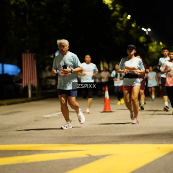 Runner Photo 3624810