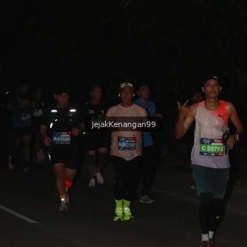 Runner Photo 3624827