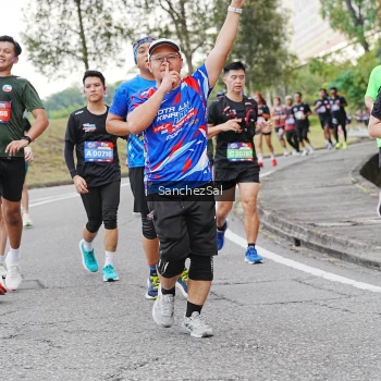 Runner Photo 3624875