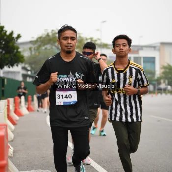 Runner Photo 3624893