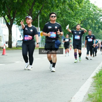 Runner Photo 3625003
