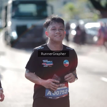 Runner Photo 3626135