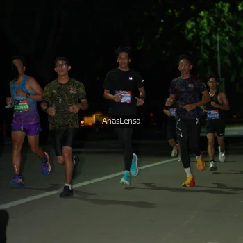 Runner Photo 3630684
