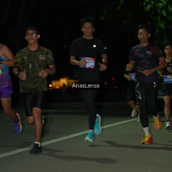 Runner Photo 3630693