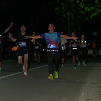 Runner Photo 3634146