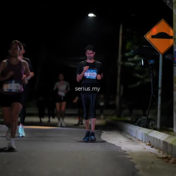 Runner Photo 3636495