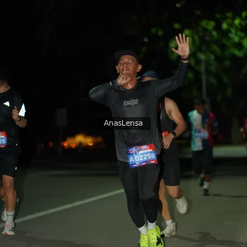 Runner Photo 3636648
