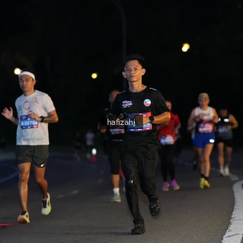 Runner Photo 3636713