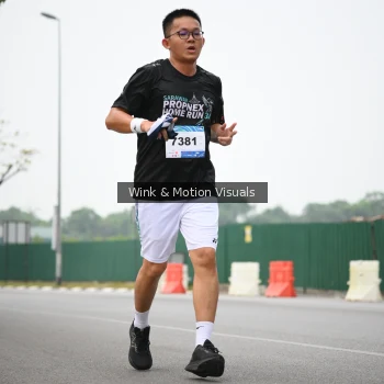 Runner Photo 3636736