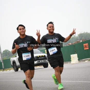 Runner Photo 3636975