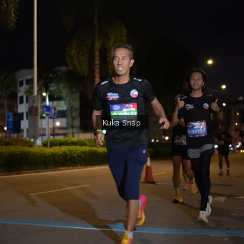 Runner Photo 3642117