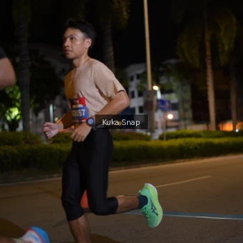 Runner Photo 3643565