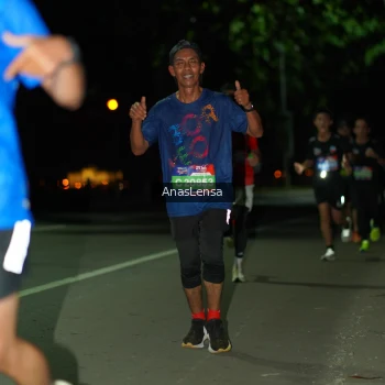 Runner Photo 3645385