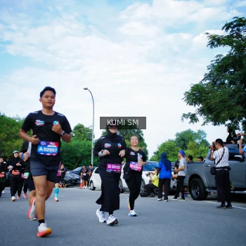Runner Photo 3645415