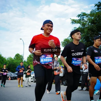 Runner Photo 3645765
