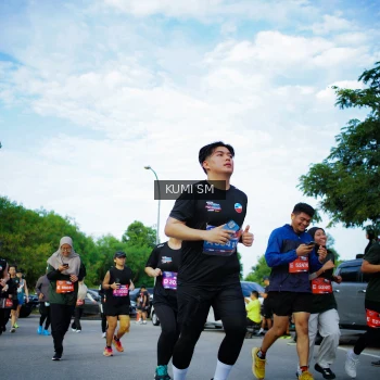Runner Photo 3645916