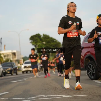 Runner Photo 3646213