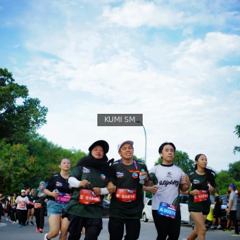 Runner Photo 3646384