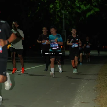 Runner Photo 3646445