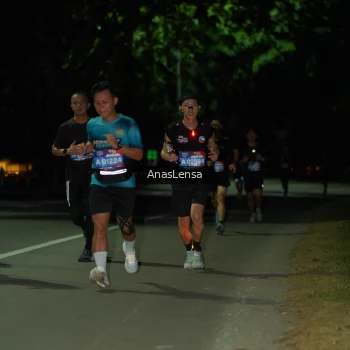 Runner Photo 3646578