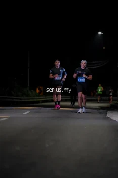 Runner Photo 3647464
