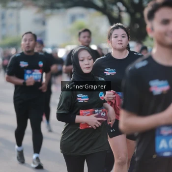 Runner Photo 3647946