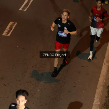 Runner Photo 3648653