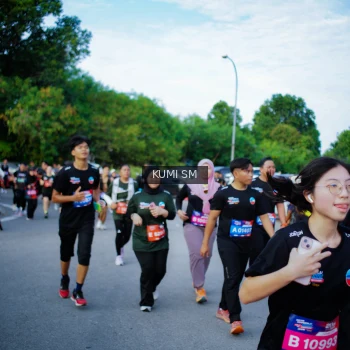 Runner Photo 3650002