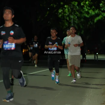 Runner Photo 3650101