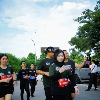 Runner Photo 3651109