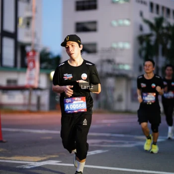 Runner Photo 3651291