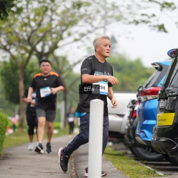 Runner Photo 3651335