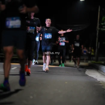 Runner Photo 3651366