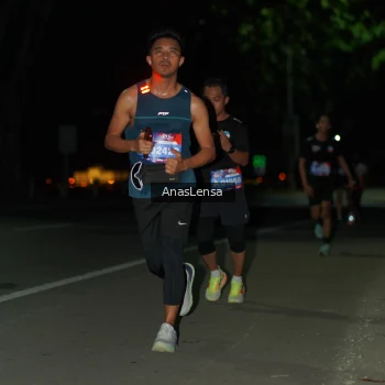 Runner Photo 3651494