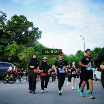 Runner Photo 3651654
