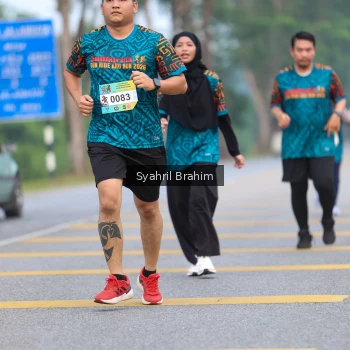 Runner Photo 3651668