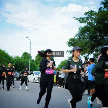 Runner Photo 3652402