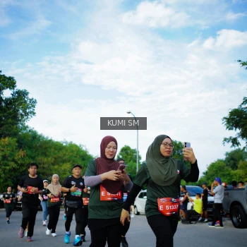 Runner Photo 3652765