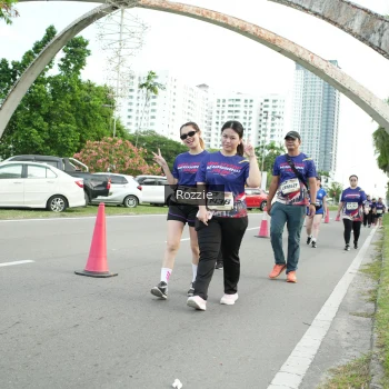 Runner Photo 3653615