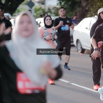 Runner Photo 3654043