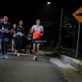 Runner Photo 3654717